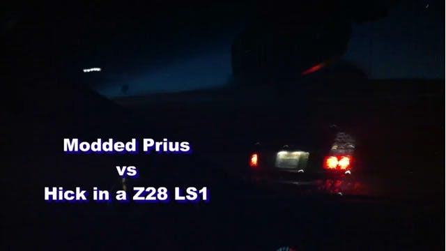 prius_vs_z28