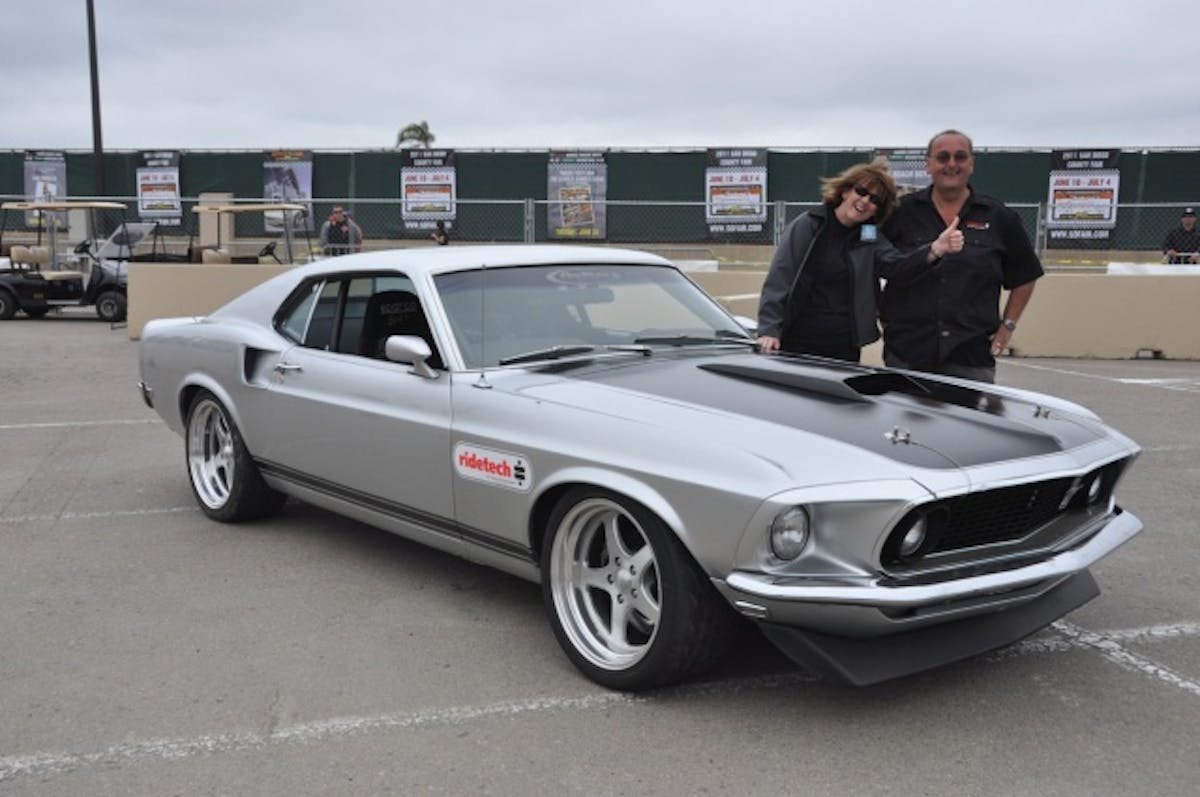 1728_ES-ridetech_mustang