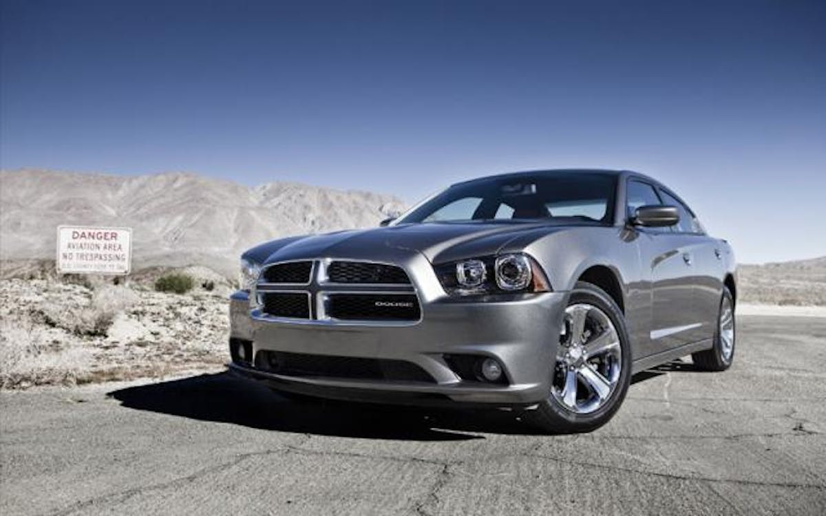 Dodge-Charger-RT-AWD-2012-04