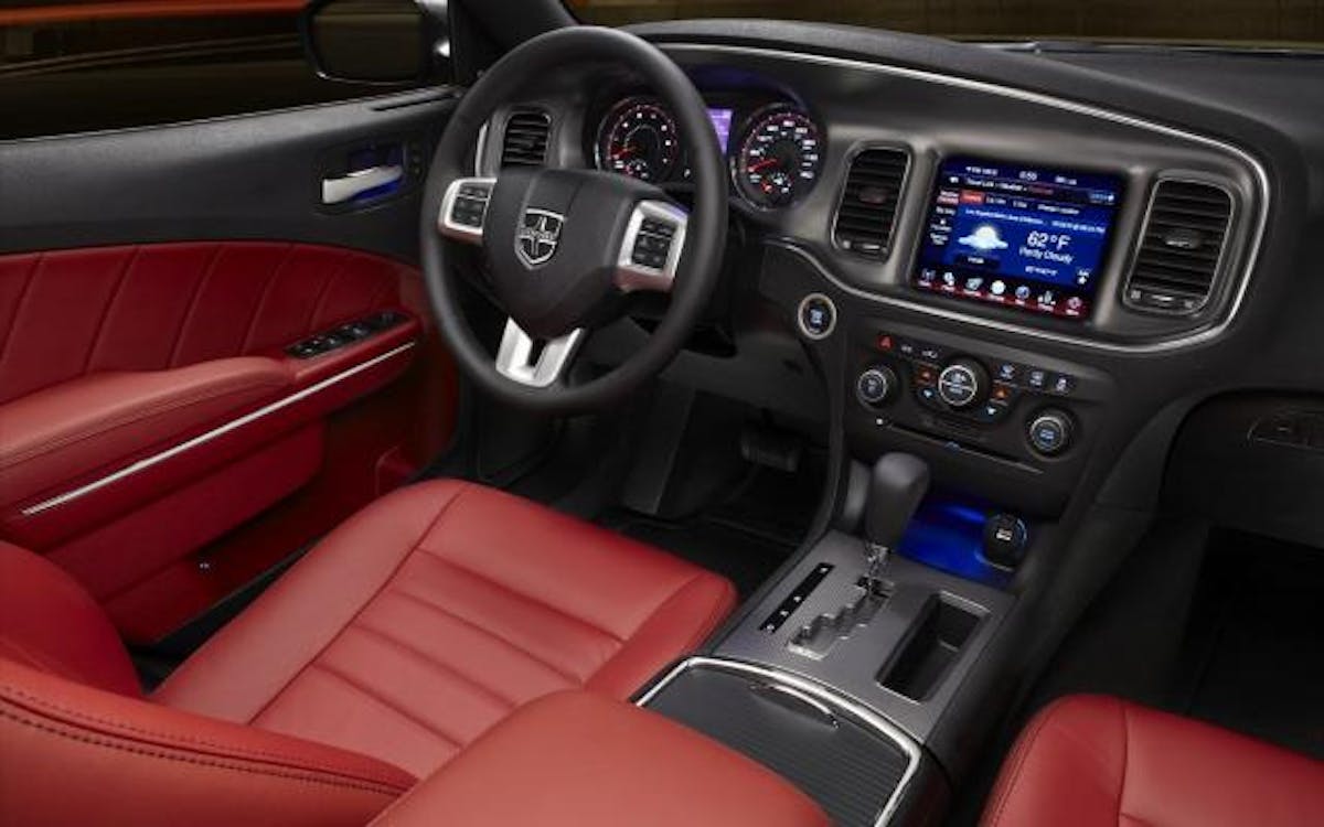 Dodge-Charger-RT-AWD-2012-Interior-1