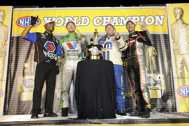 258-FullThrottleChampsGroupPhoto