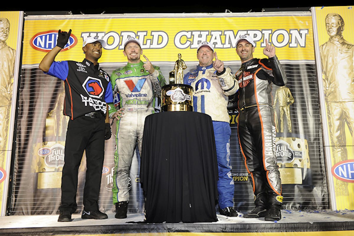 258-FullThrottleChampsGroupPhoto