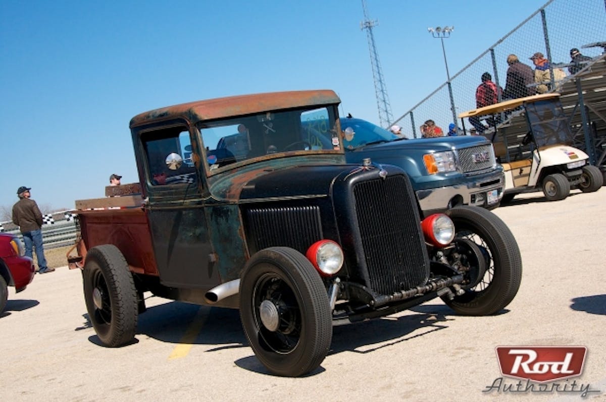 Big Ken’s pickup, not only a member of the host club the Torques but a really great guy with obviously a kool ride.