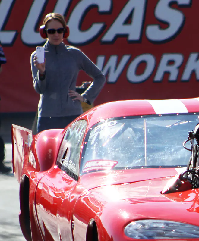 Dan’s daughter Melissa is an integral part of the Nickelson team. She’s been helping Dan race since she was 13 and has truly helped to make their racing a family event.