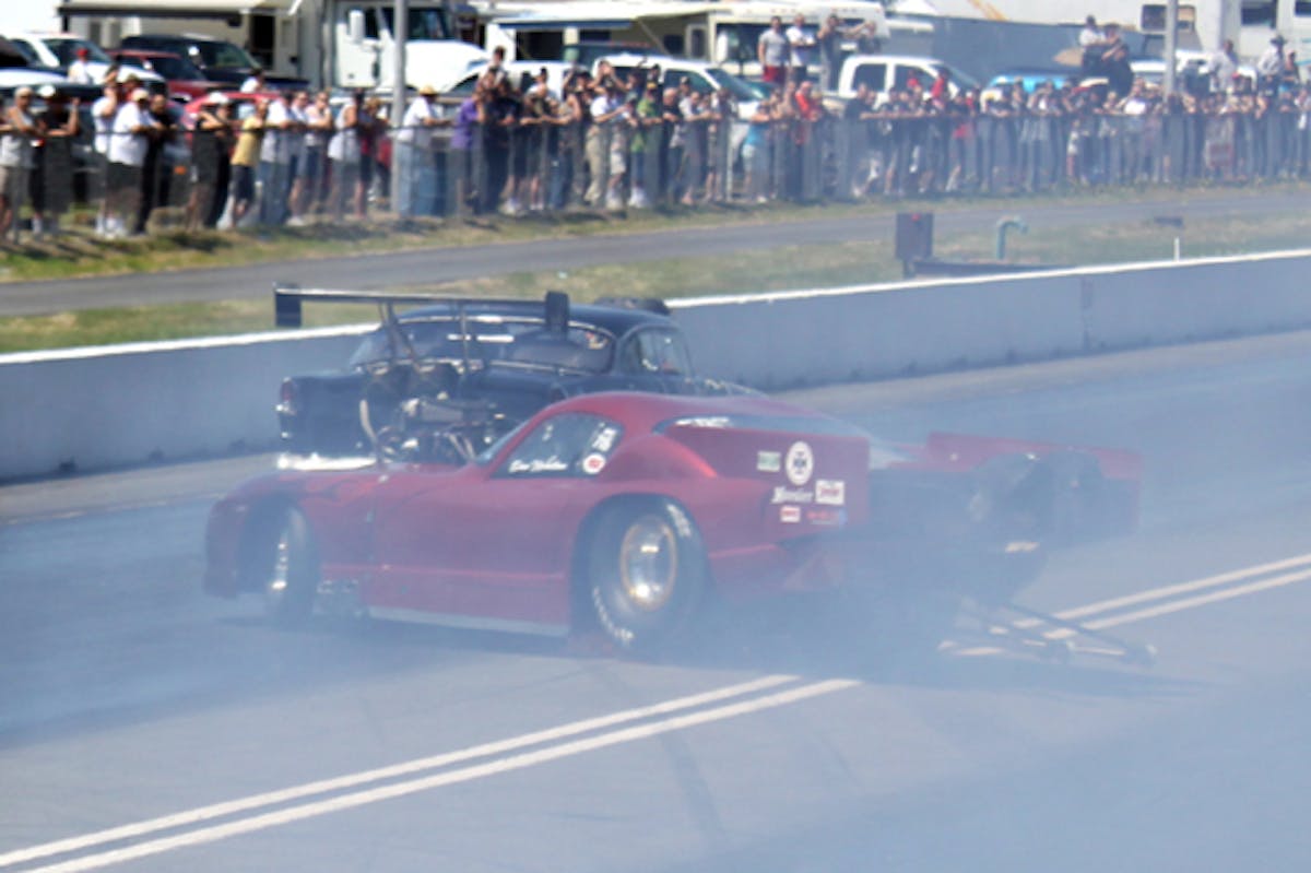 At the beginning of the 2012 season Dan broke the wheelie bars and hit the wall at Mission, Canada. Two broken ribs later and extensive body and chassis damage put an end to the 2012 season.