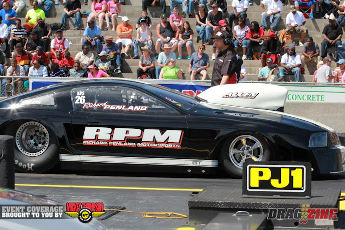 Richard Penland also runs a big Hemi and put up a 4.079 @ 177.25,good from second spot so far for the Gastonia, North Carolina racer.