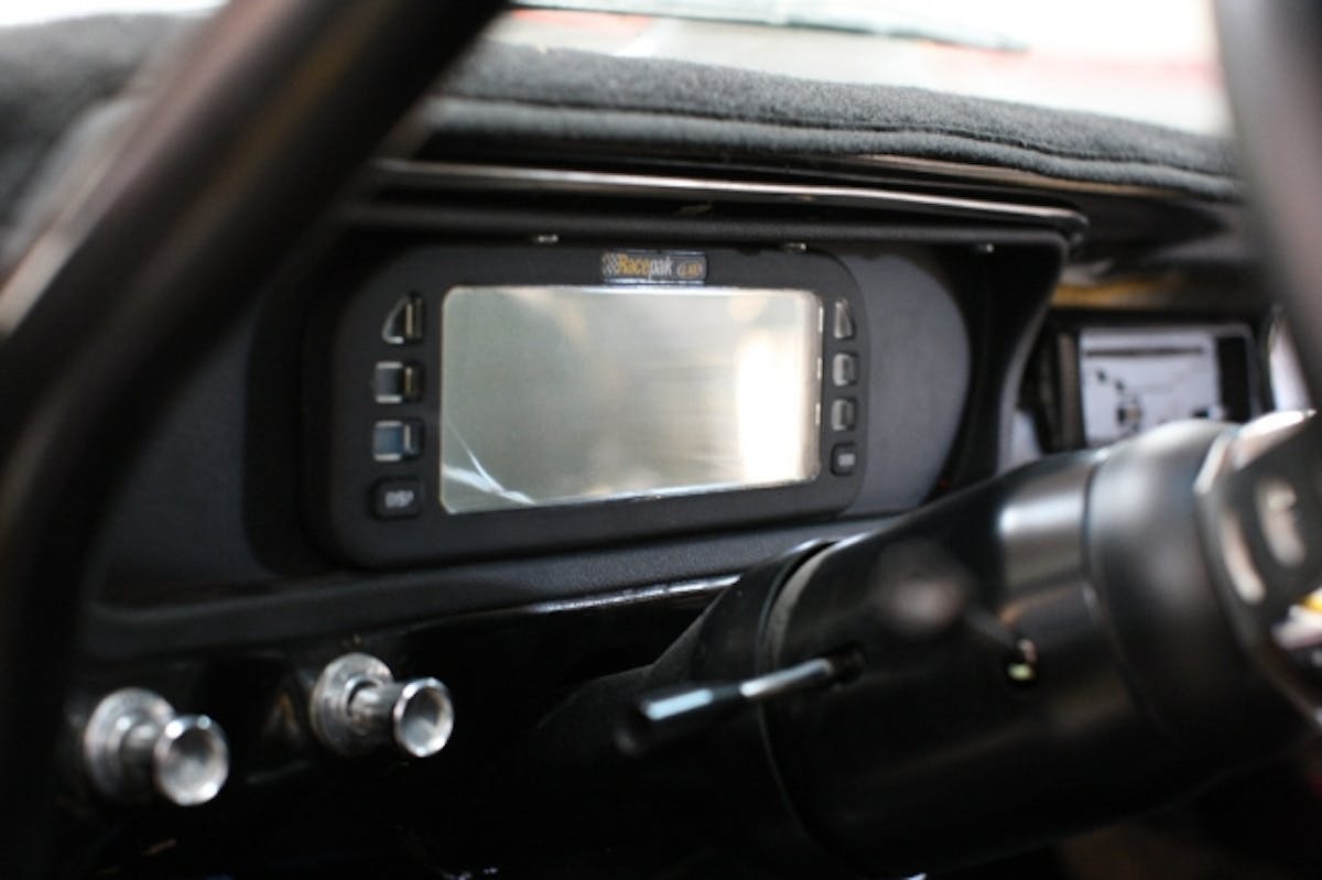 We've got our UDX dash mounted neatly in the factory location.