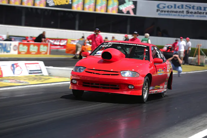 Randy Jones leads the pack in NA 10.5 qualifying after the first round, with an 8.264 at 164.29 MPH.