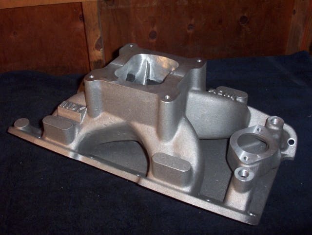 The Indy Cylinder heads 360-1 intake manifold is a deep single-plane design with long runners and gentle bends for smooth airflow entry into the cylinder head.