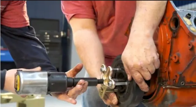 malibu_monday_engine_teardown_part2