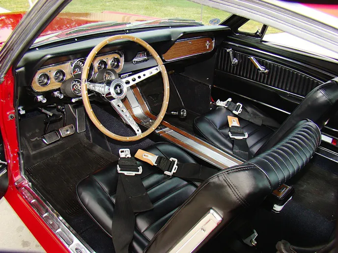 A 66 HIPO FULL INTERIOR