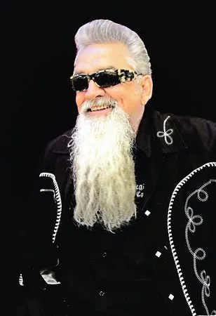 Bo_Huff_Large_Pik_1_10-16-2010_detail