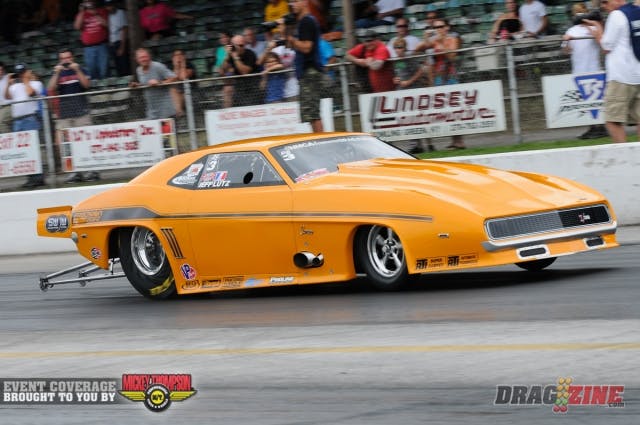Jeff Lutz stepped it up in the overcast second session of Pro Street qualifying, running straight-and-true to a 5.97 at a booming 249 mph.