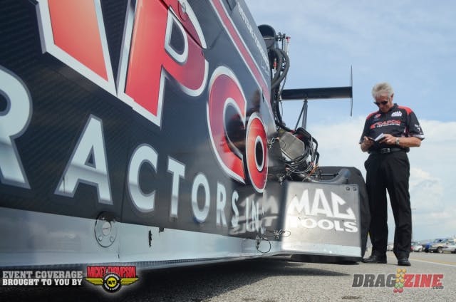 Lee Beard guided his driver, Steve Torrence, into the second round of the Traxxas Shootout with a first round defeat of Tony Schumacher in a stellar 3.87 to 3.90 drag race.