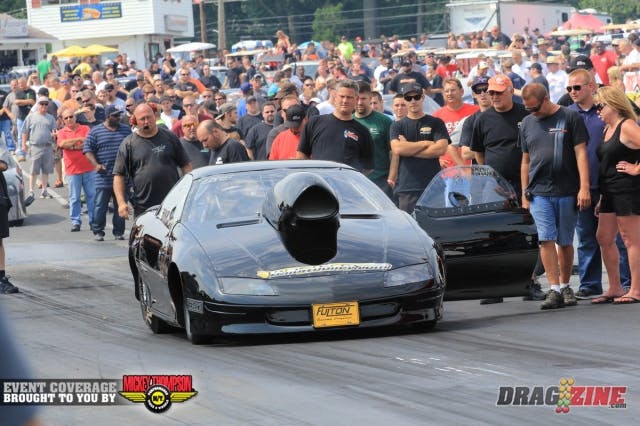  Mo Hall leads the field in Outlaw 10.5 with a 4.16 @ 184 during last night’s session. He runs a “big” Fulton Chevy on lots of nitrous based out of Olney, Maryland.