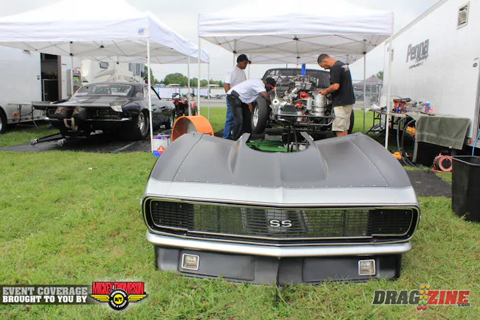 Long Island, new York's Brian Penna was here testing yesterday for Outlaw 10.5, they tore the engine down last night to replace the rings and were getting the heads bolted back on this morning about 10:45.