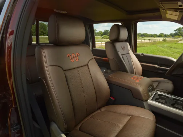 2015_FordF-250_KingRanch_SuperDuty_06