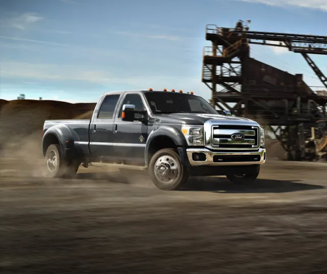 2015_FordF-450_SuperDuty_02