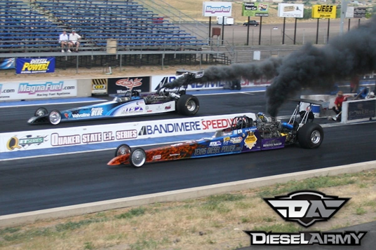 Scott Bentz (far lane) lines up against Robinson (near lane) in 2007. Bentz and Robinson were both running 5.9L Cummins.