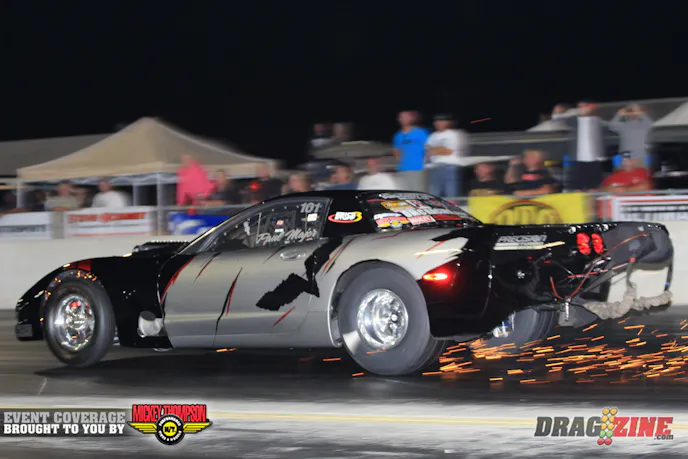 Paul Major got the wheels up early in his match with Jeff Reed and came crashing down in a shower of sparks. He would go on to win the round as Reed had trouble of his own.