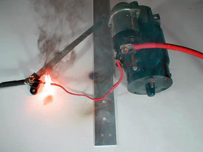 As seen here, a fusible link is a poor choice when wiring a vehicle. RFW's Scott Bowers suggests Maxi fuses instead to handle larger current loads.