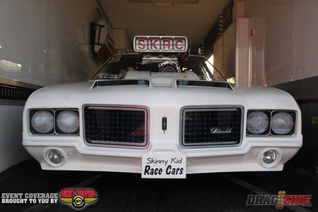 Brian Robbins arrived this morning and will get his first hit on the track in the second round of Pro Line Racing Outlaw Pro Mod qualifying. At a very recent race, his Skinny Kid-built Cutlass, outfitted with an Alan Johnson Hemi and screw blower, ran 4-flat at 190 mph, but ate a blower belt on the chip on the starting line in the first round of eliminations, ending his day.