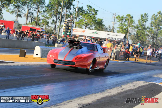 Ken Cruz blew the burst panel on this run but is qualified fourth with a 4.143 from the first session.