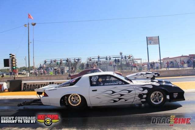 Dave Boger (far lane) pulled a holeshot upset over Dave French in Outlaw 632 running a 4.82 at 149 after qualifying fourteenth. French was off pace his qualifying ET running a 4.80 at 147.