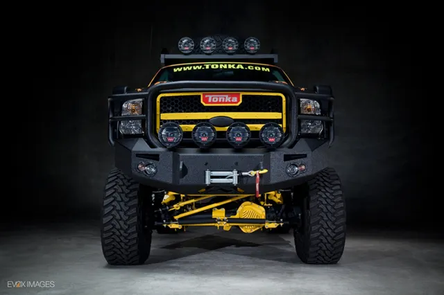 Keeping with the Tonka theme, the T-Rex looks like a big toy that's capable of serious work.