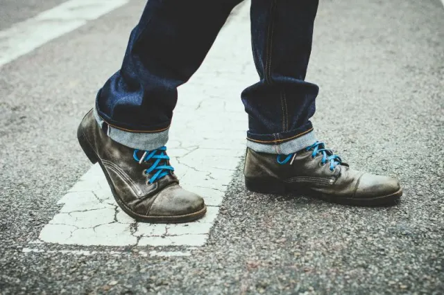 FLINT AND TINDER BLUE LACES