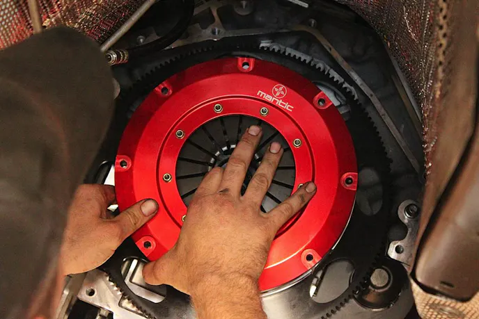 Mantic's twin-disc 9000 series of clutches offers a pair of 9-inch clutch discs tailored to your application. They can be had with an organic, cerametallic, or puck-style disc depending upon your needs.
