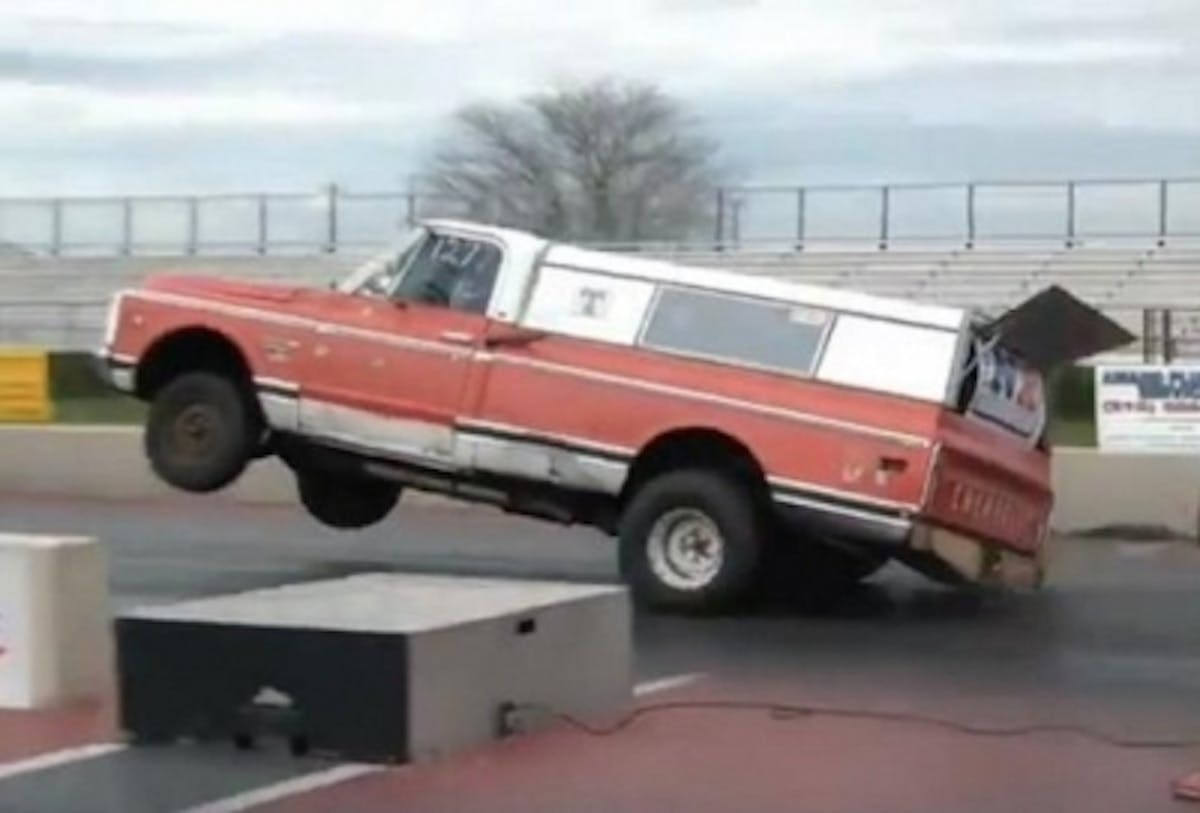 pinks_all_out_farm_truck_3