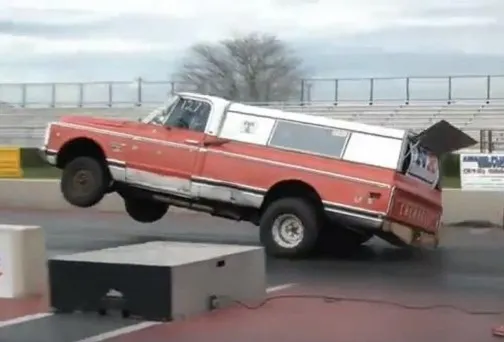 pinks_all_out_farm_truck_3