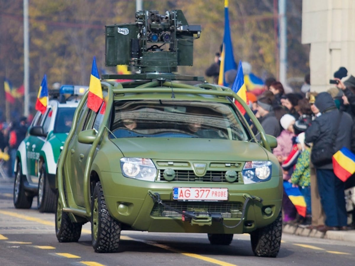 Dacia-Duster-Army-1
