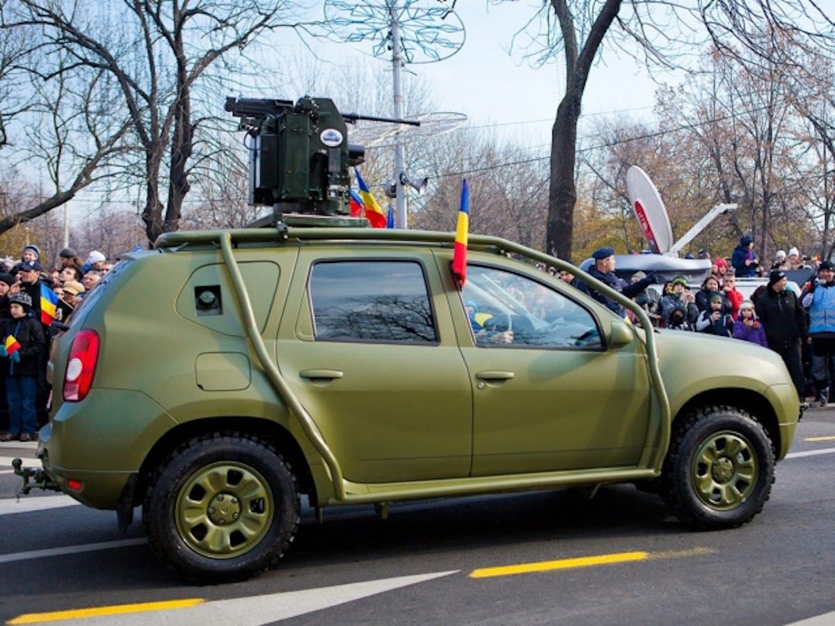 Dacia-Duster-Army-3