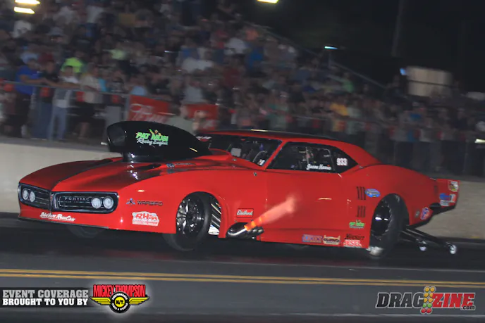 Jason Harris turned it for the final round of qualifying landing the top qualifier with a 3.84 at 193.59. Looks like the new carbon fiber wheelie bars from MVM are doing their job.