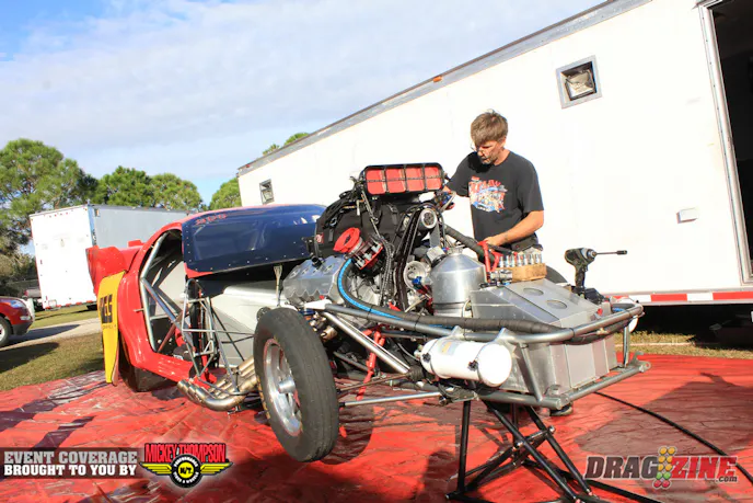 Ken Cruz' crew was prepping the car this morning for Pro Mod after qualifying on the bump last night with a 4.06. The crew includes Ken Cruz, Chris Mendola with tuning by Bob Newberry.