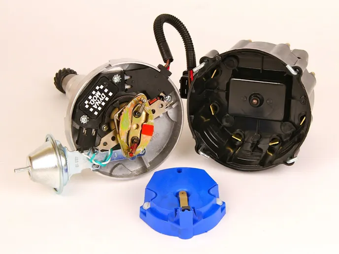 Performance Distributors' D.U.I. all-in-one ignition system solves a number of issues facing older hot rods. The built-in Dyna Module offers longer dwell times for increased spark energy.