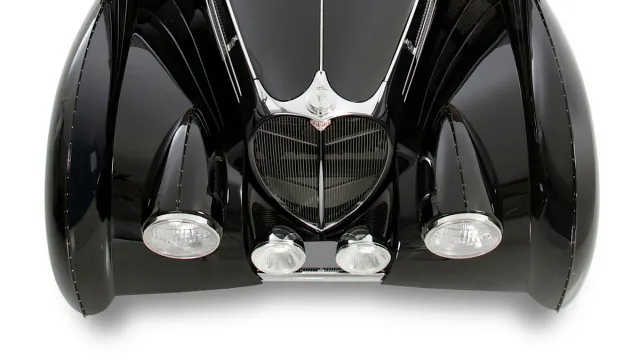 delahaye-pacific-hood