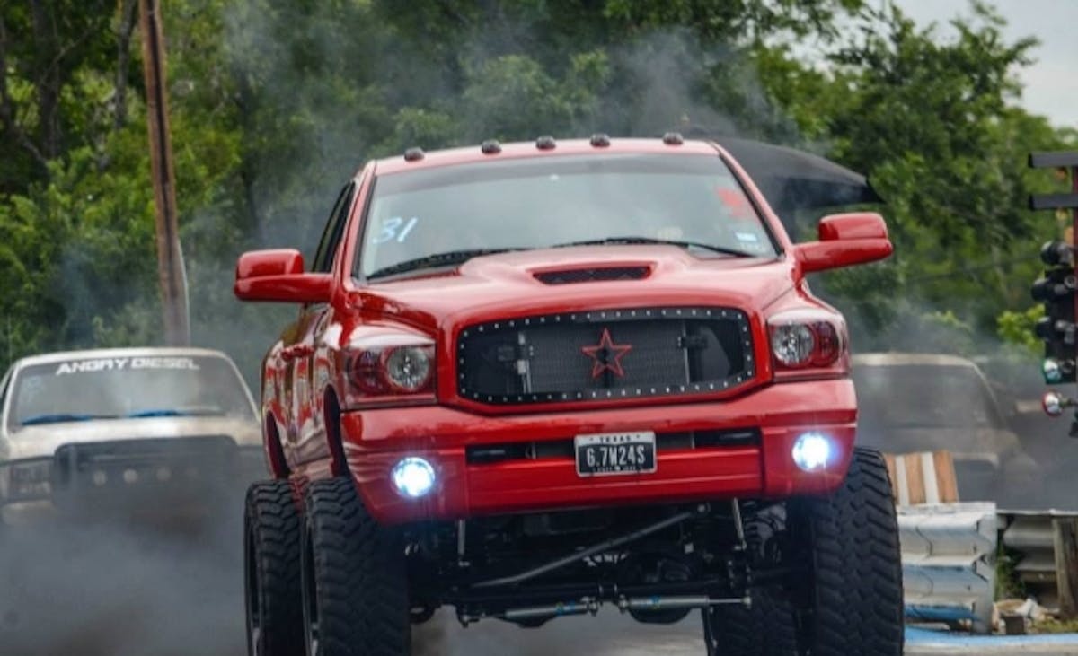 1009818_406544236117183_210078104_n