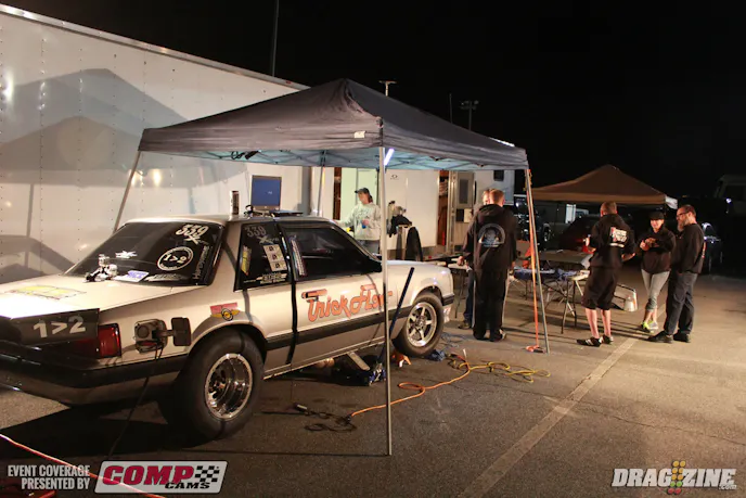 Martin Conelley was undergoing repairs away from prying eyes, roped off Summit Racing style in the pits. He currently sits eleventh with a 4,62 at 153 in OL 275.