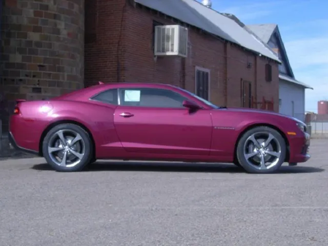 magenta-camaro-2
