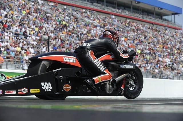 063-AndrewHinesAction-Sun-CN1