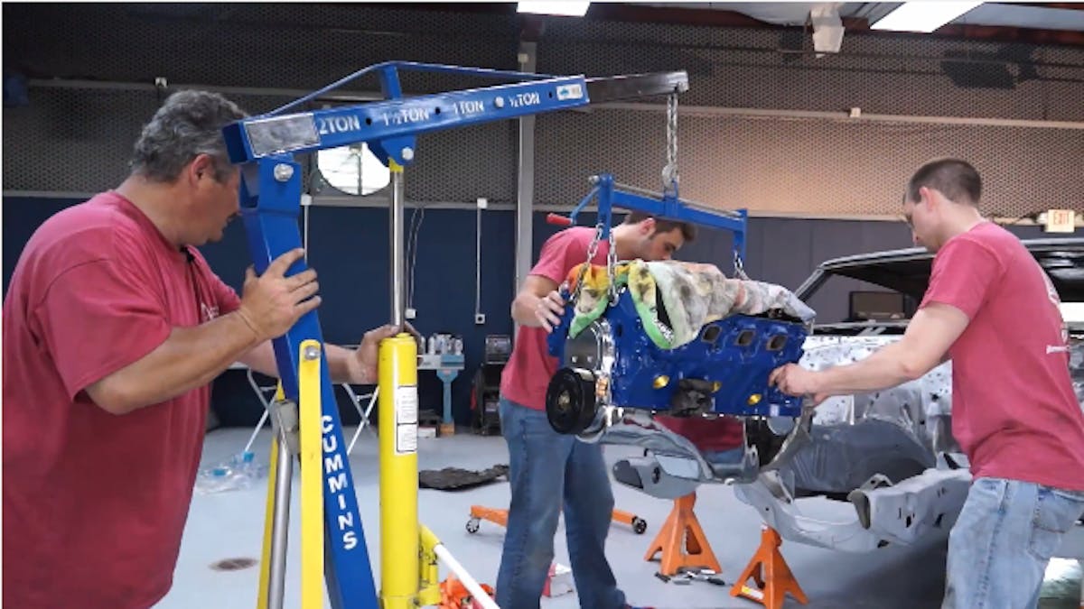 malibu_monday_engine_on_frame_2