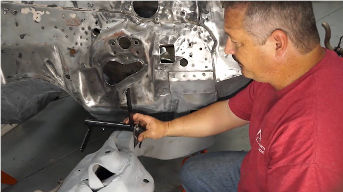 malibu_monday_engine_on_frame_3