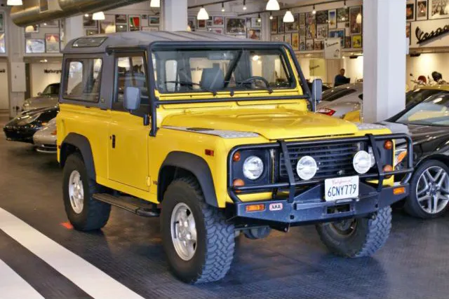 Defender 90s (pictured) and 110s are getting impounded all over the country by the DHS.