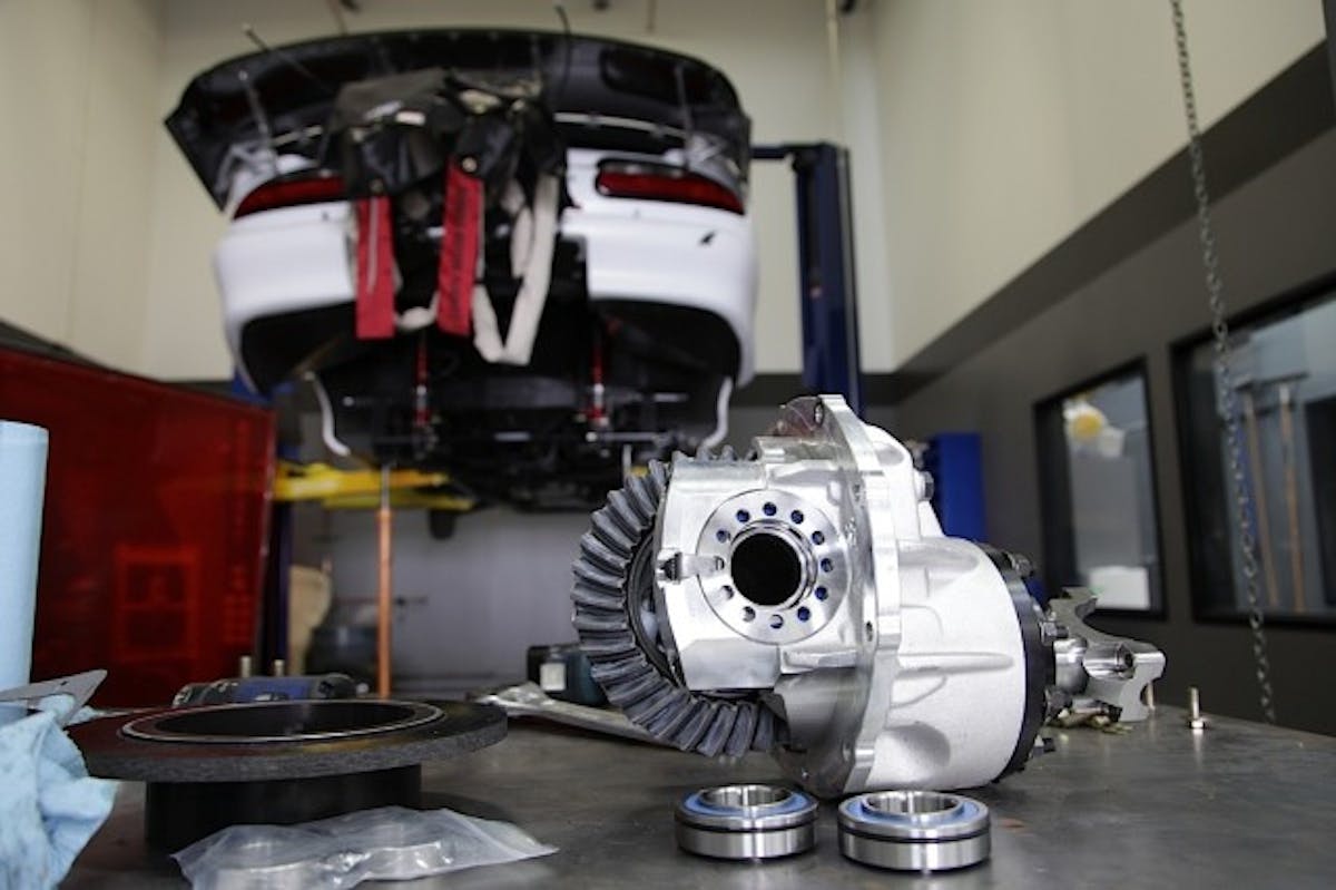 We also used installed ceramic hybrids in the rear carrier and the pinion, as well as the axles (of which the bearings are shown here). The carrier uses a 