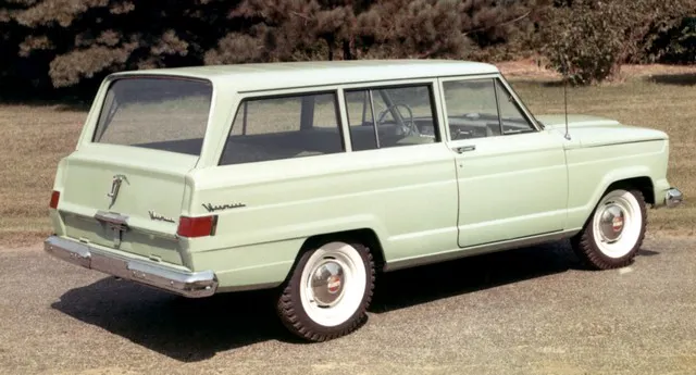 Jp-Wagoneer-rear-rt