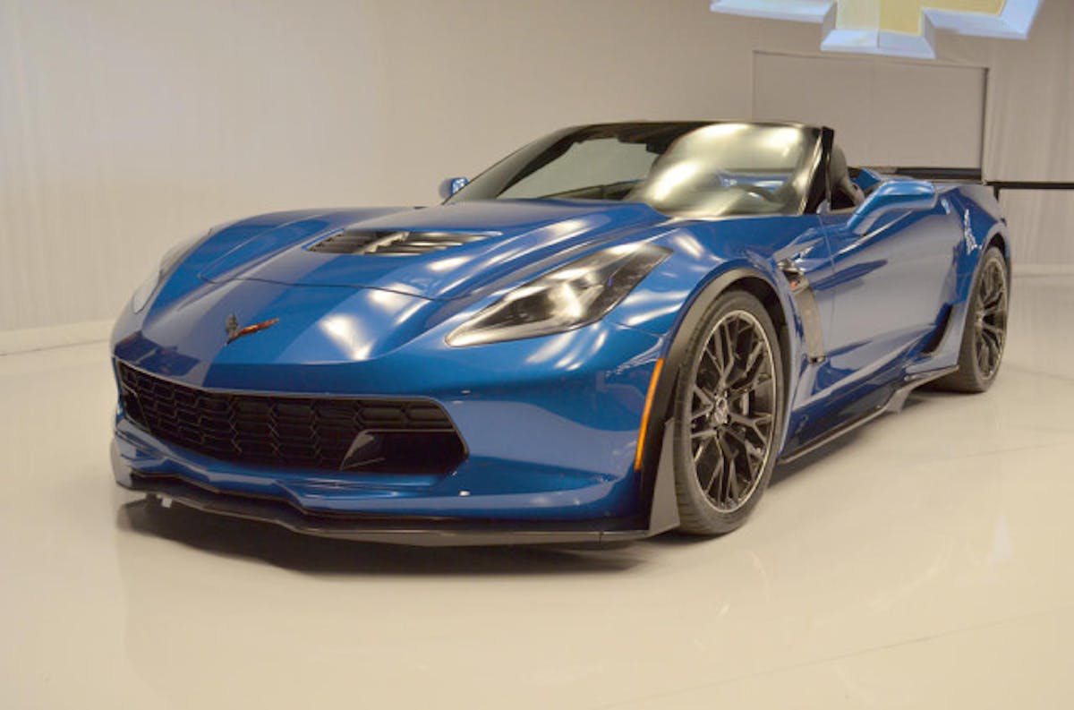 2015-Chevrolet-Z06-Convertible-12