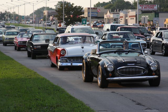 2012-Woodward-Dream-Cruise-10